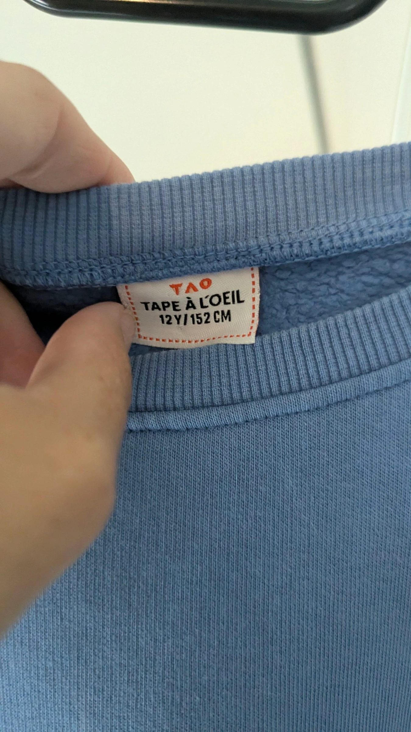 Pull tape à l'oeil  – photo 2
